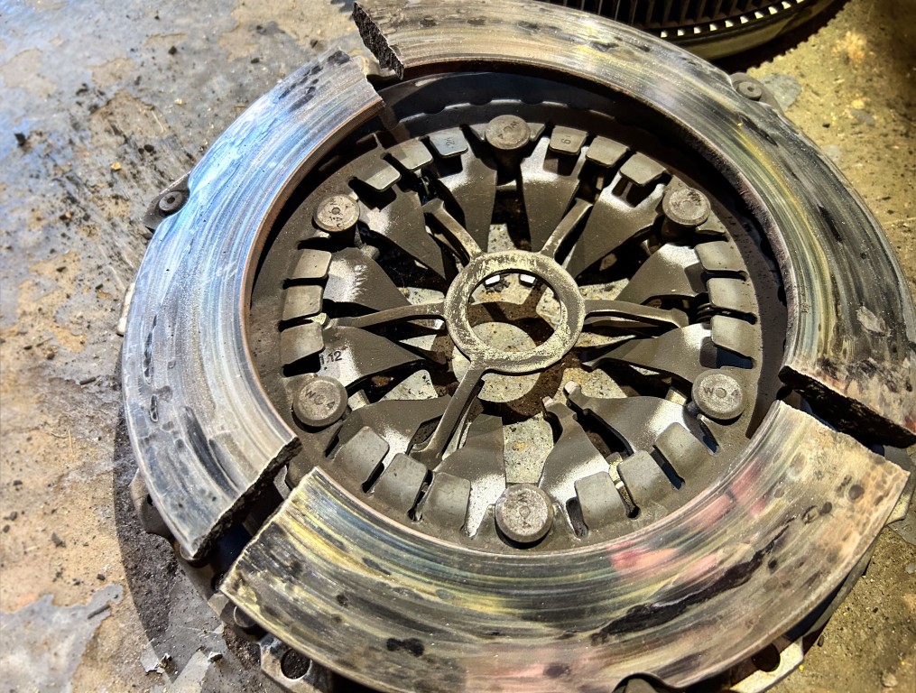 Audi TT Clutch and Flywheel Replacement: Restoring Smooth Gear Shifts